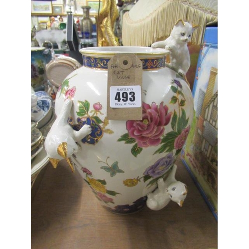 493 - CAT VASE