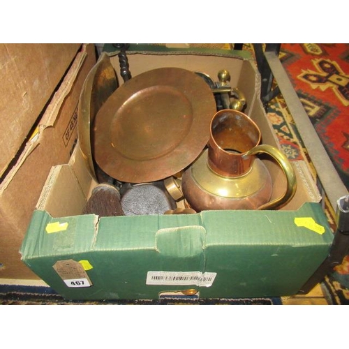 467 - BOX OF MISCELLANEOUS METALWARE INCLUDING FIRE IRONS