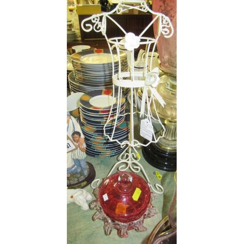 138 - WIRE JEWELLERY MANNEQUIN AND CRANBERRY GLASS BOWL