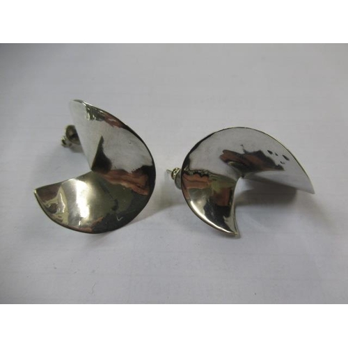 204 - PAIR OF IRISH SILVER EAR STUDS