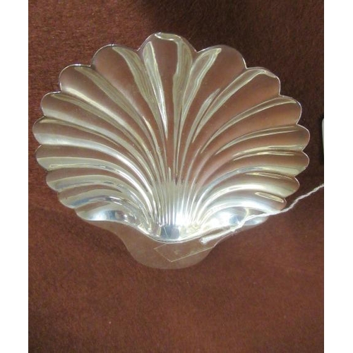 255 - SILVER SHELL SHAPED BUTTER DISH