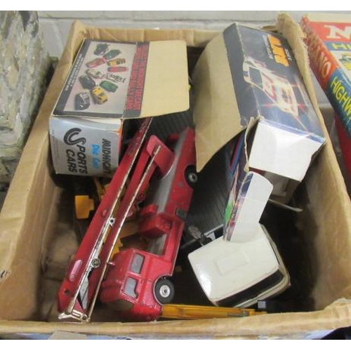 36 - SMALL BOX OF DIECAST TOYS