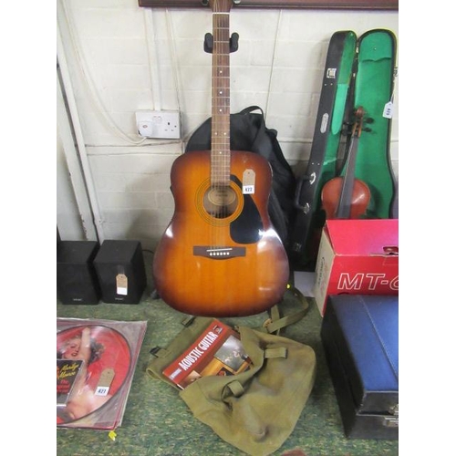 422 - YAMAHA GUITAR STAND AND BAG