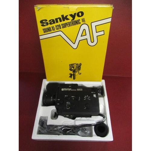 424 - BOXED SANKYO MOVIE CAMERA