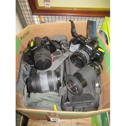 432 - BOX OF PHOTOGRAPHIC ITEMS