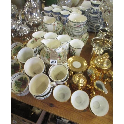 390 - QUANTITY OF MIXED CERAMICS