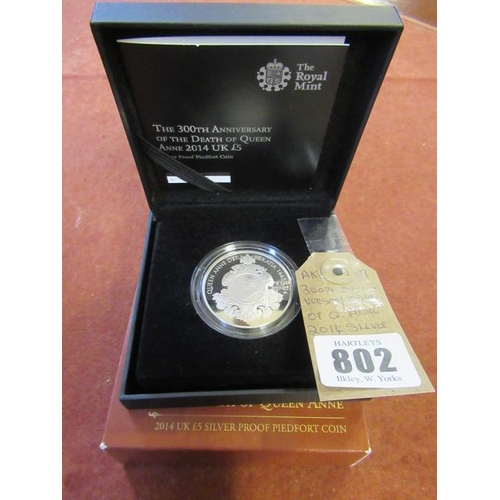 802 - 300TH ANNIVERSARY DEATH OF QUEEN ANNE 2014 SILVER £5 COIN