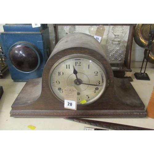 20 - OAK MANTLE CLOCK