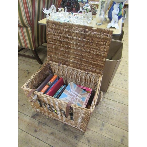 447A - FORTNUM AND MASON HAMPER AND QUANTITY OF LIFESTYLE BOOKS