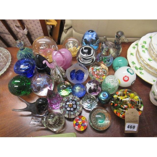 460 - QUANTITY OF PAPERWEIGHTS