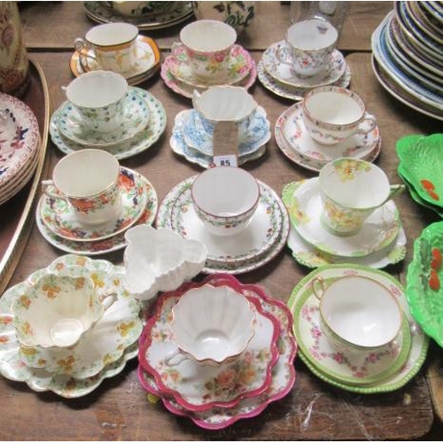 85 - TWLEVE PLATES CUPS AND SAUCERS WITH A ROYAL WORCESTER PIECE