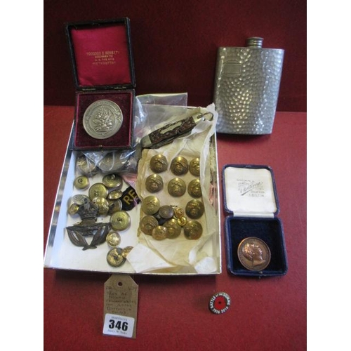 346 - TRAY OF MIXED COLLECTABLES INCLUDING ARMY BUTTONS AND MEDALLIONS
