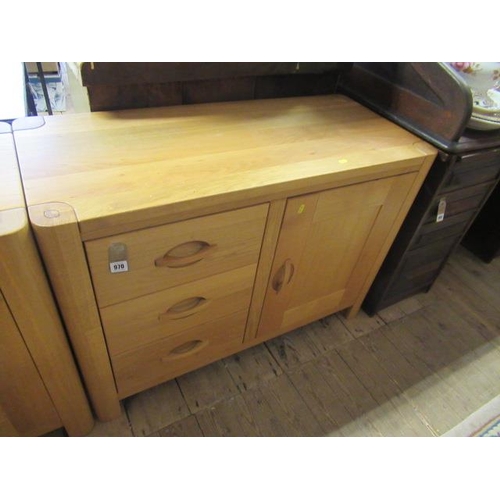 970 - LIGHT OAK LEAF MOTIF SIDEBOARD