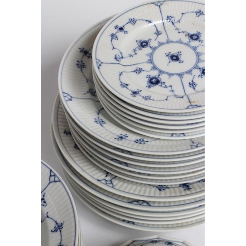 24 - A ROYAL COPENHAGEN PORCELAIN DINNER SERVICE FOR SIX PLACE SETTINGS, 1960's, painted in underglaze bl... 