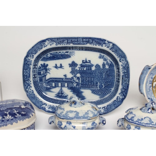 31 - THREE BRAMELD EARTHENWARE MINIATURE DISHES, early 19th century, printed in underglaze blue with chil... 