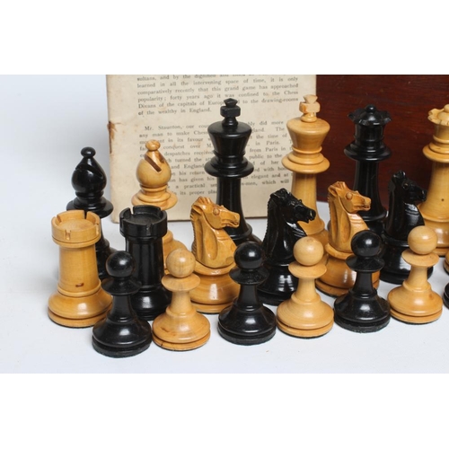 557 - A BOX AND EBONY STAUNTON PATTERN CHESS SET, unmarked, king 3 1/4