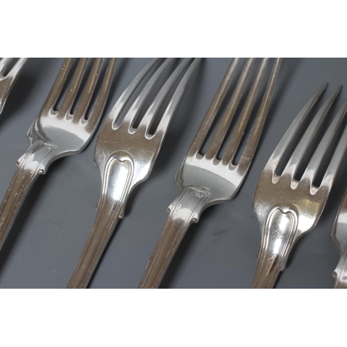 161 - A SET OF TWELVE SILVER TABLE FORKS, no maker's mark, London 1913, in fiddle and thread pattern, toge... 