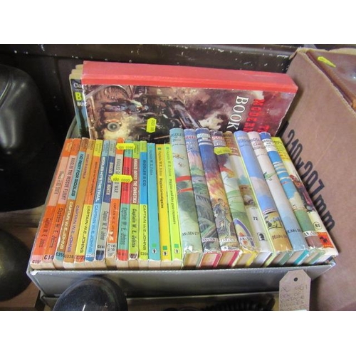 39 - BOX OF VINTAGE BIGGLES BOOKS ETC