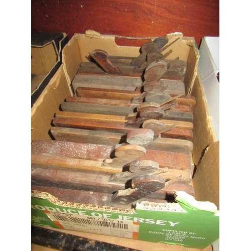 582 - BOX OF MOULDING PLANES