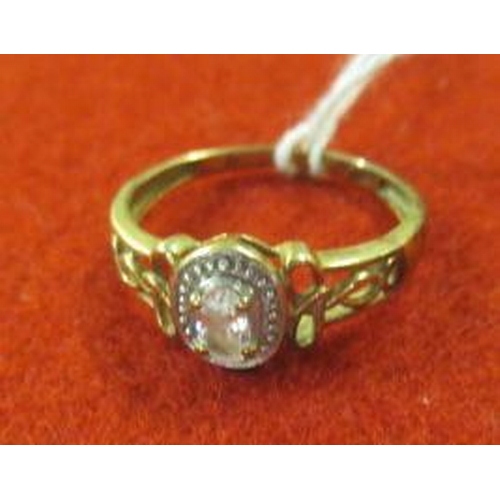 205 - 9CT GOLD RING