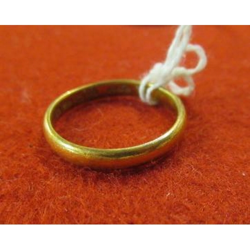 234 - 22CT GOLD RING