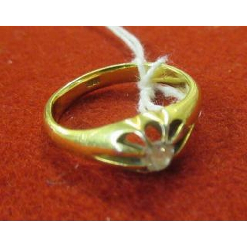 235 - 18CT GOLD AND DIAMOND SET RING