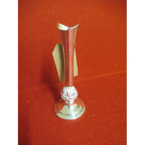 292 - IRISH SILVER STEM VASE