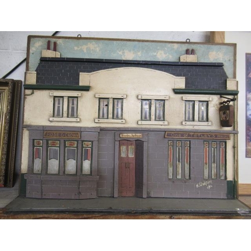 803 - 1960S WOODEN PUBLIC HOUSE DIORAMA