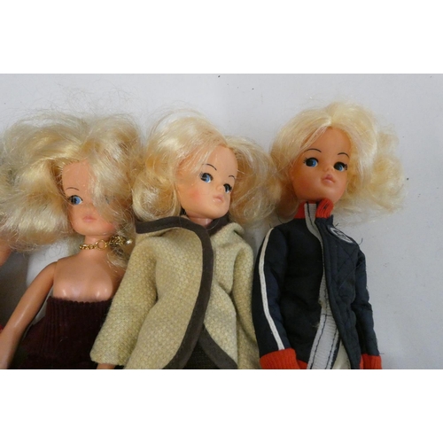 1 - 9 Sindy dolls and accessories, comprising 3 