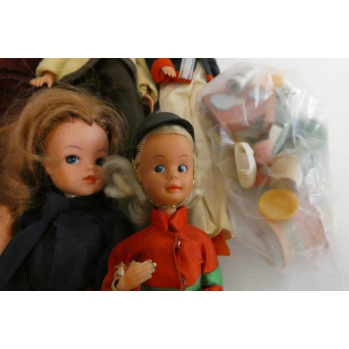 1 - 9 Sindy dolls and accessories, comprising 3 