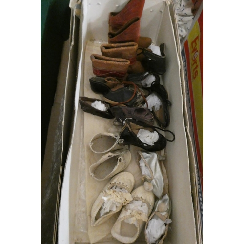 17 - Box of good quality antique dolls clothes and accessories, including shoes and hats