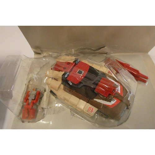 212 - Transformers Headmaster Chromedome, boxed, figure fair, box af