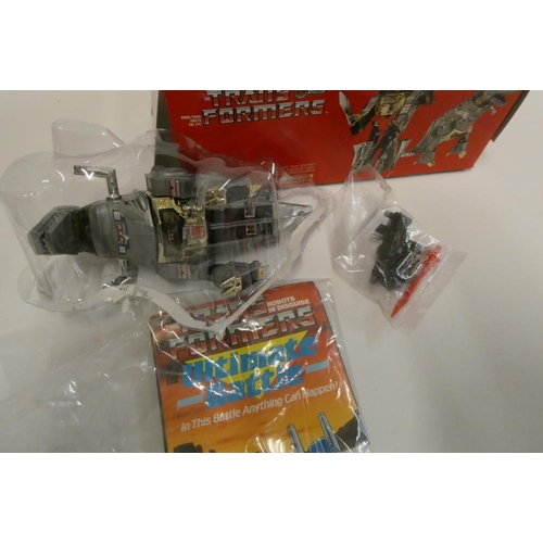 224 - Transformer Dinobot Commander Grimlock, boxed, figure fair, box af