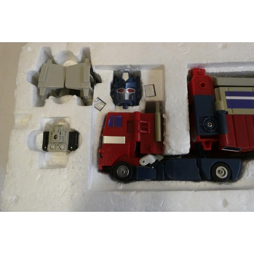 238 - Transformer Optimus Prime, boxed, figure fair, box poor, af