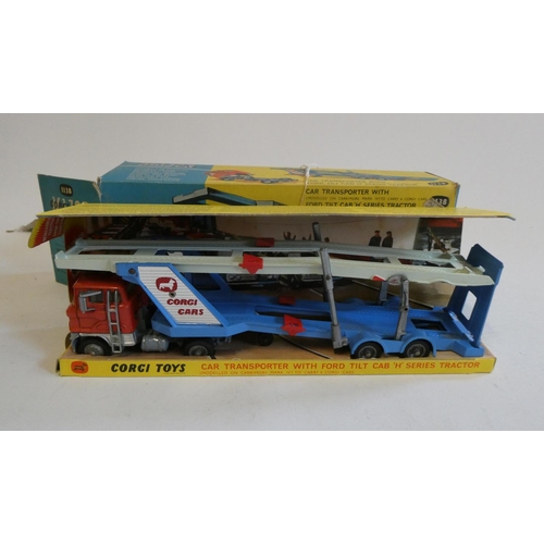 709 - Corgi 1138 Ford Car transporter box good, model excellent