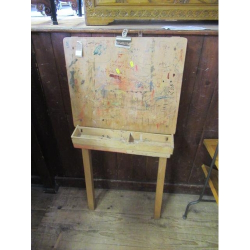 1120 - ARTISTS EASEL