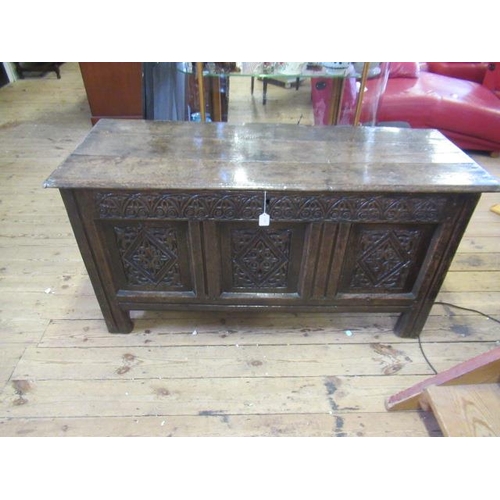 1122 - LATE 17TH CENTURY OAK PANELLED COFFER