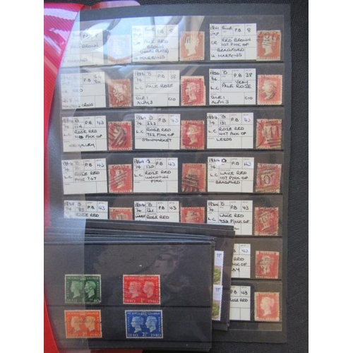 674 - FOLDER CONTAINING TWENTY FIVE PENNY REDS AND OTHER STAMPS