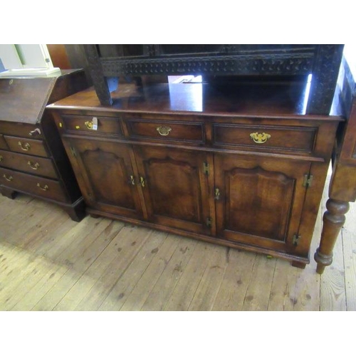 1037 - OAK TITCHMARSH AND GOODWIN STYLE SIDEBOARD