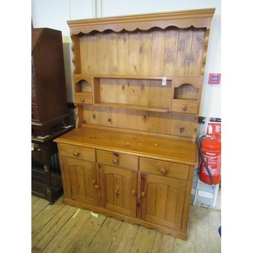 1043 - PINE DRESSER