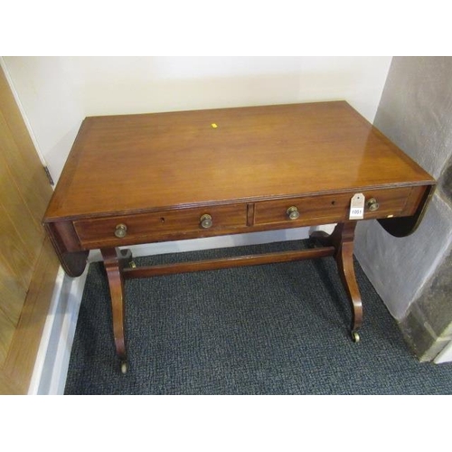 1051 - SOFA TABLE