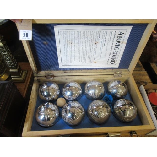 28 - CASE OF BOULES