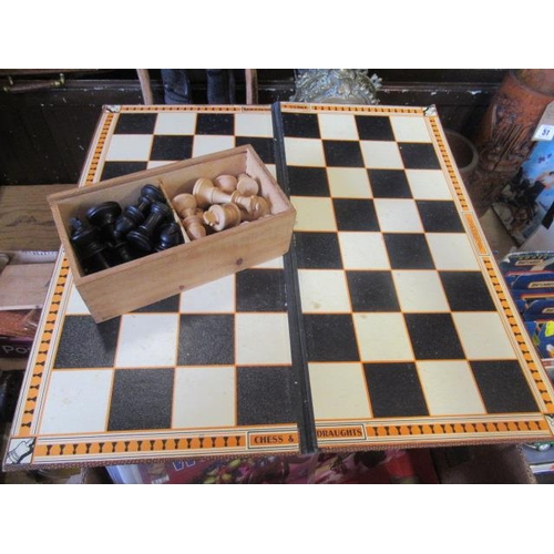 41 - STAUNTON PATTERN CHESS PIECES AND BOARD