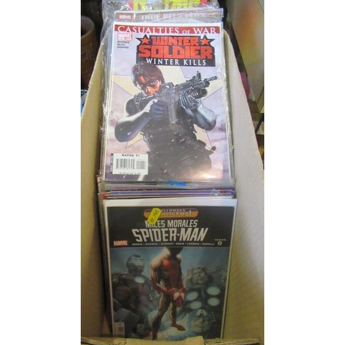 54 - BOX OF MARVEL AND DARK HORSE COMICS