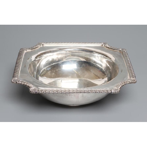 140 - AN EDWARDIAN BRITANNIA STANDARD SILVER BOWL, by Sydney Bellamy Harman, London 1908, retailed by Harm... 