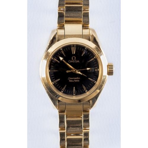 171 - A MID SIZE 18CT GOLD OMEGA SEAMASTER AQUA TERRA WRISTWATCH, the black dial with applied triangular b... 