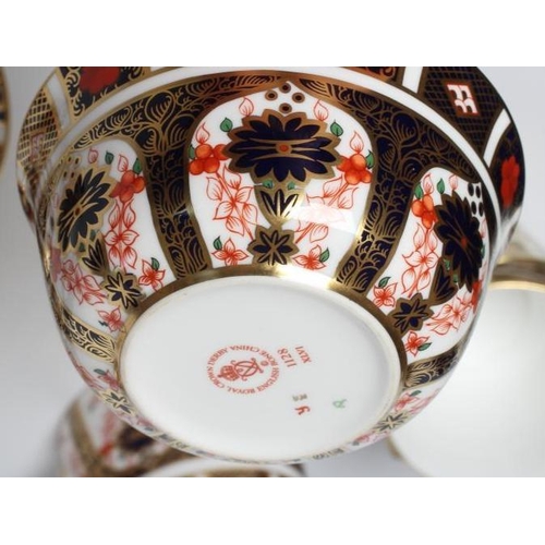 30 - A ROYAL CROWN DERBY CHINA TEA SET, modern, painted in the Imari palette with pattern 1128, comprisin... 