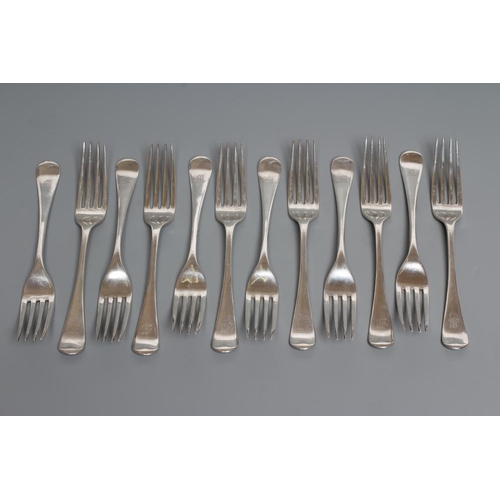 92 - A SET OF TWELVE SILVER TABLE FORKS, by Viners, Sheffield 1931, in Old English pattern, engraved M, 2... 