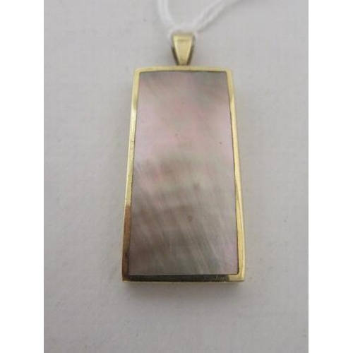 145 - 9CT GOLD AND SHELL PENDANT