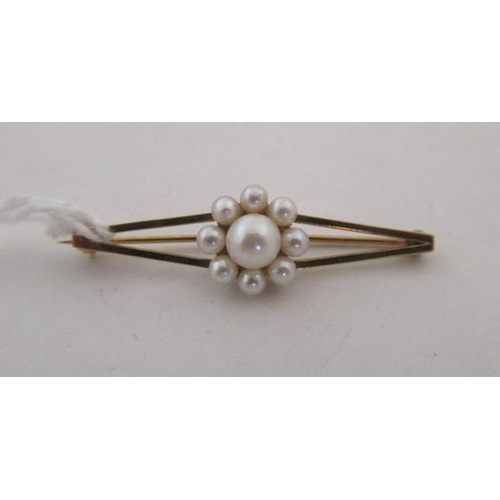 158 - 9CT GOLD AND CULTURED PEARL BROOCH